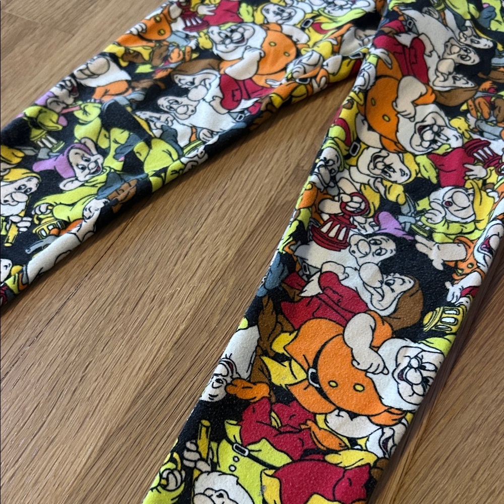 Lularoe Seven Dwarfs Kids Leggings S/M - Picture 2 of 6